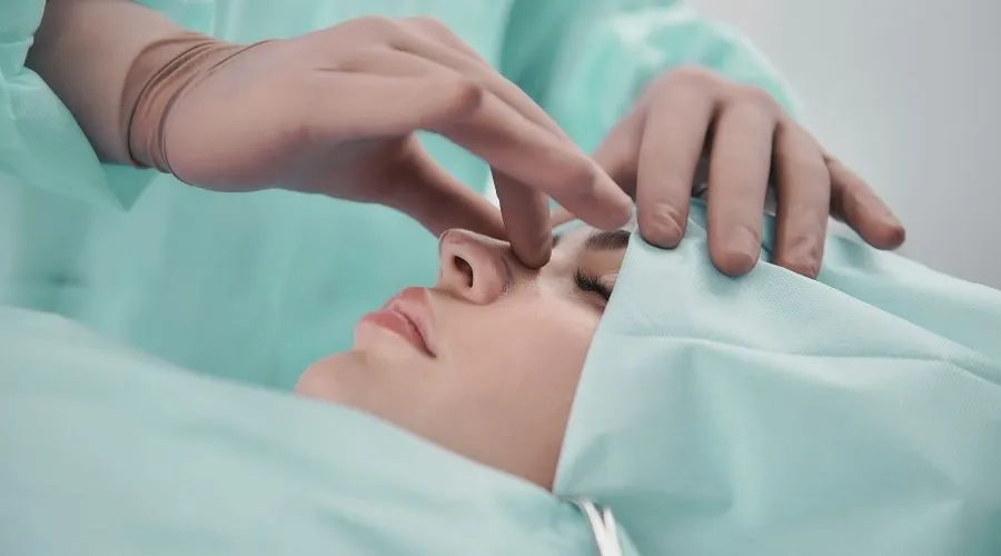 Burun Ameliyatlarında Kaburga Kıkırdağı Kullanımı - İstanbul